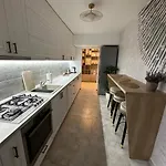 Luxury , Private Parking, Self Check-in64 *