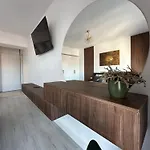 Luxury , Private Parking, Self Check-in64 *