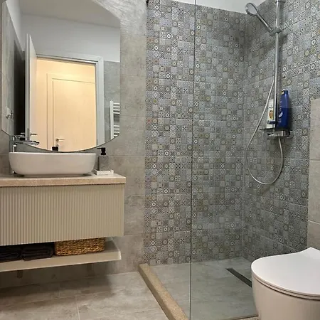 Apartment Luxury , Private Parking, Self Check-in64 *