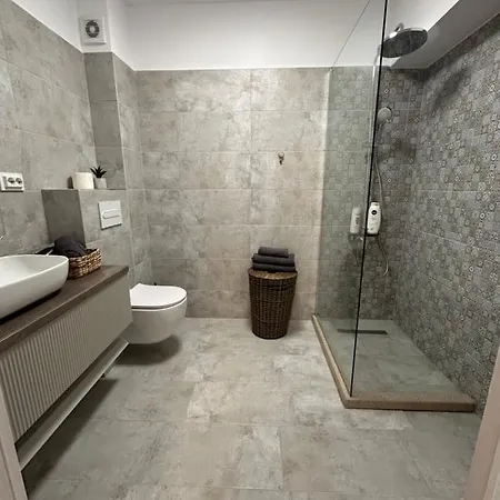 Luxury , Private Parking, Self Check-in64 Craiova