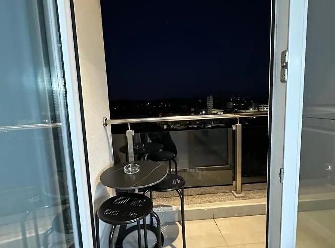 Apartamento Luxury , Private Parking, Self Check-in64 Craiova