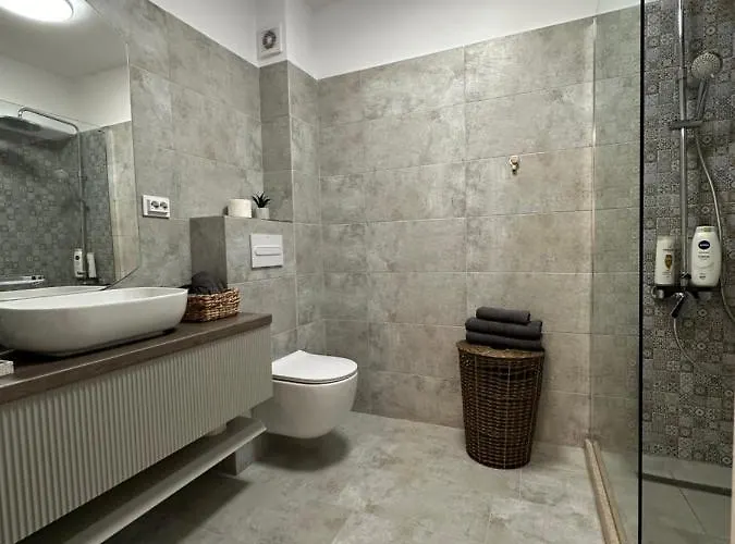 Luxury , Private Parking, Self Check-in64 Craiova