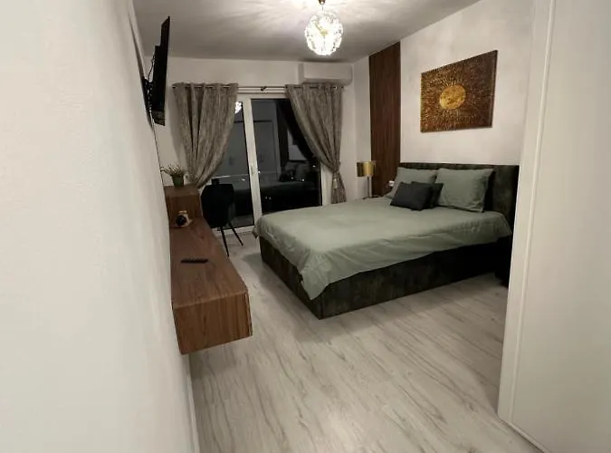 Apartamento Luxury , Private Parking, Self Check-in64 Craiova