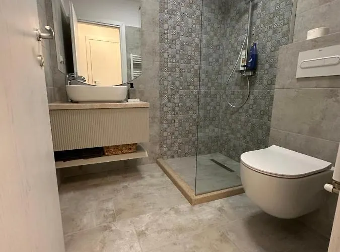 Luxury , Private Parking, Self Check-in64 Apartment Craiova