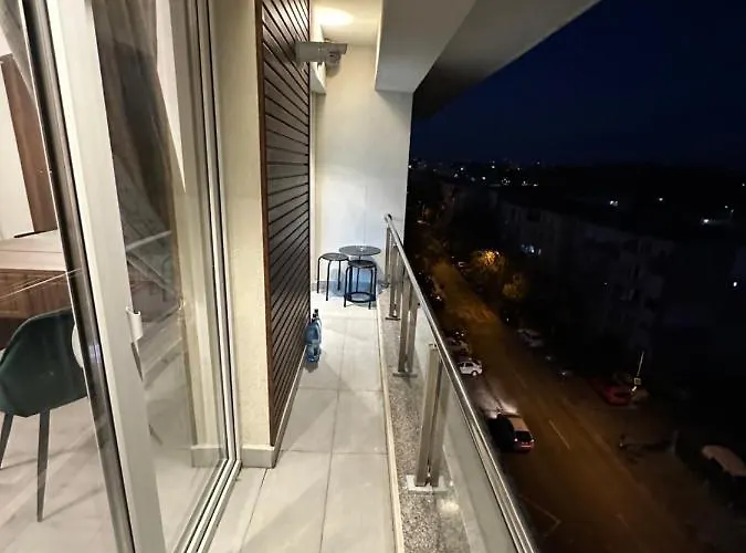 Luxury , Private Parking, Self Check-in64 Craiova