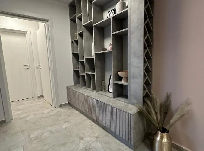 Luxury , Private Parking, Self Check-in64 *