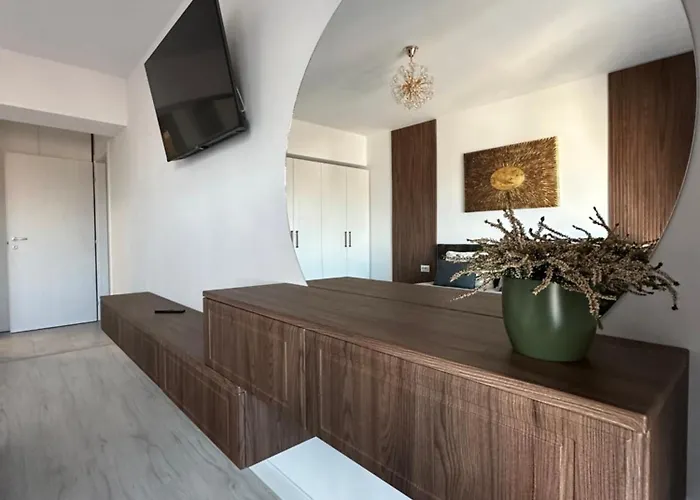 Luxury , Private Parking, Self Check-in64 *